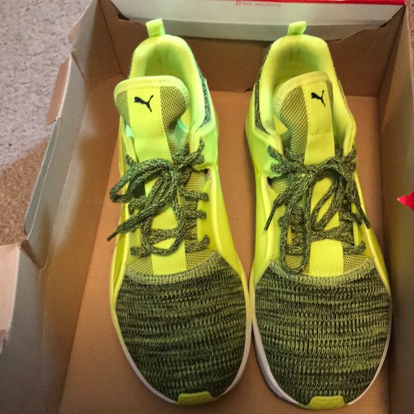 Puma Shoes - Neon yellow puma